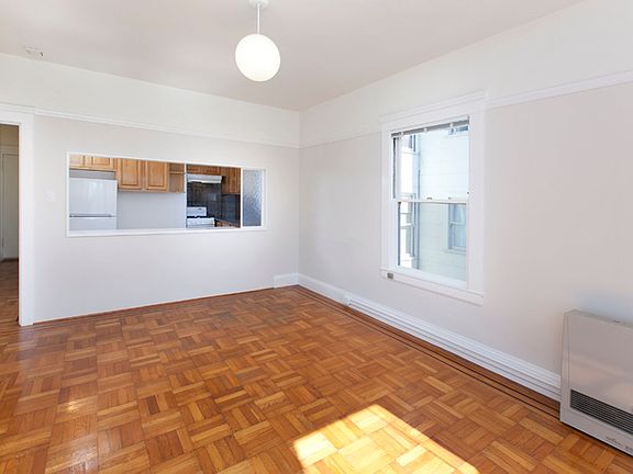 3rd image of 2563 Clay St APT 4