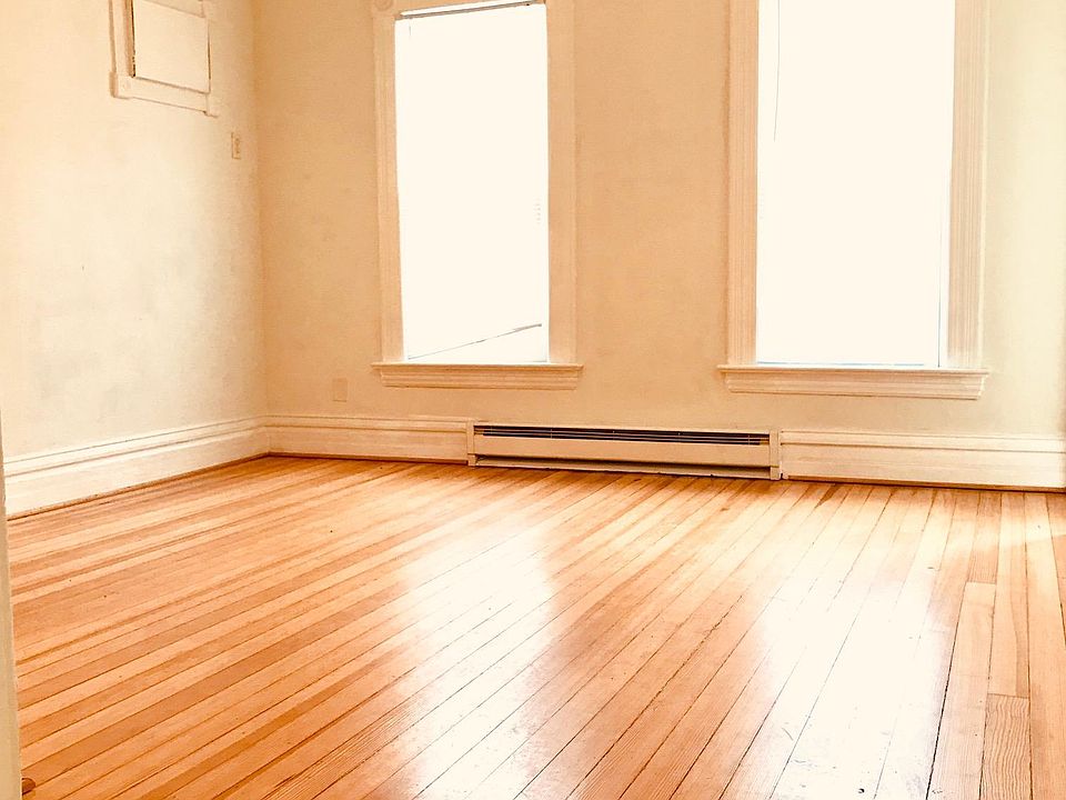 1st image of 364 Sherburne Ave #2