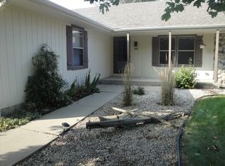 3316 W Puetz Rd, Franklin, WI 53132