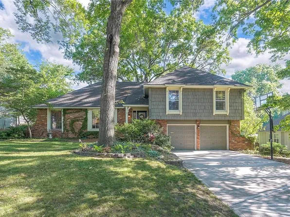 5900 W 89th Ter, Overland Park, KS 66207