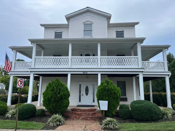 9351 East St APT 4, Manassas, VA 20110