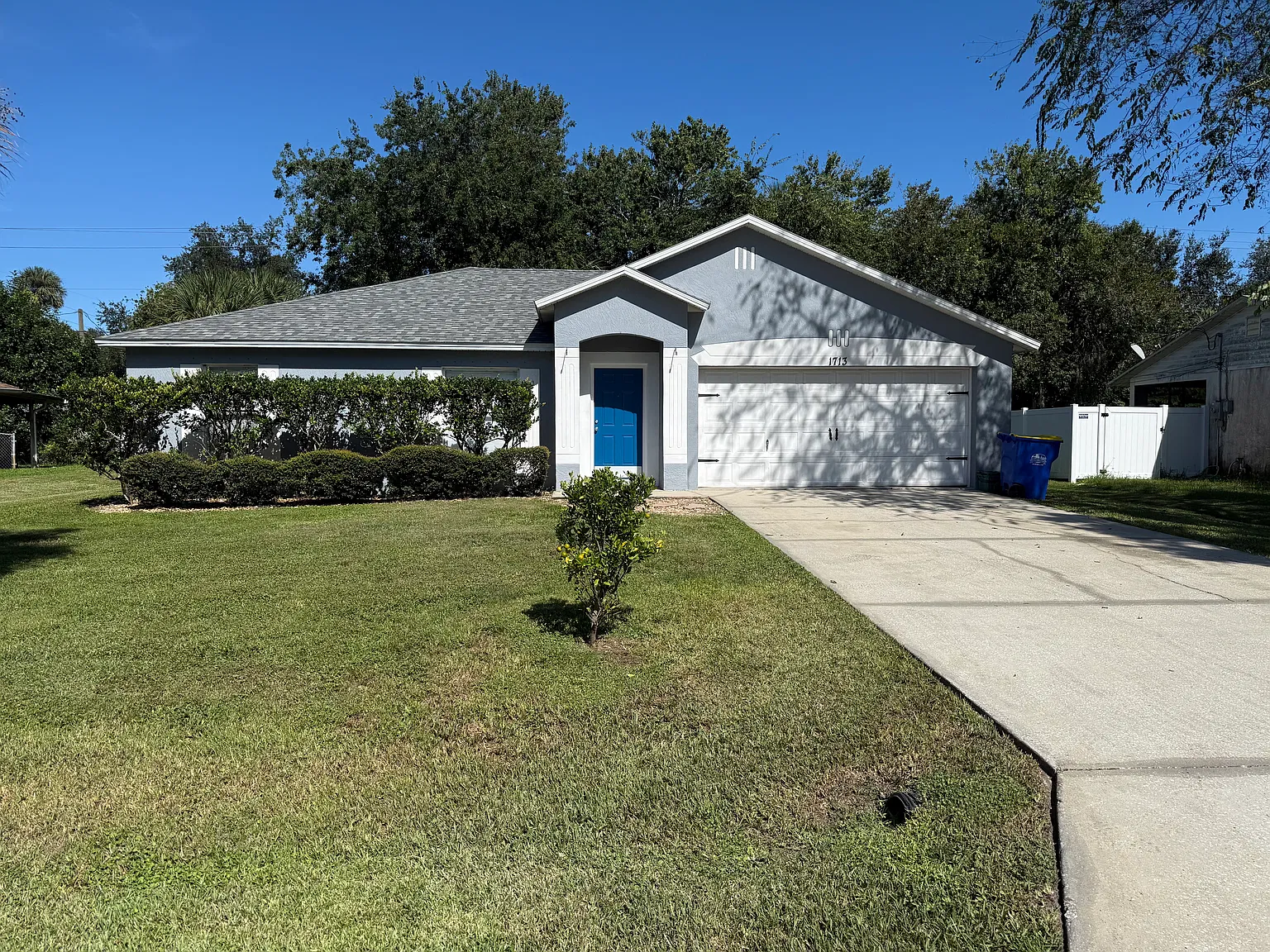 3 bed, 1320 sqft, $2,200 — Photo 1