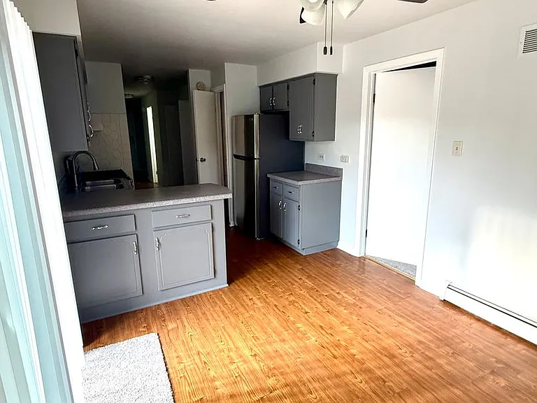 14723 Kilpatrick Ave — Photo 3