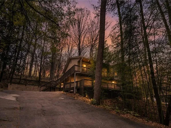 5121 Heather Rd SE, Smyrna, GA 30082