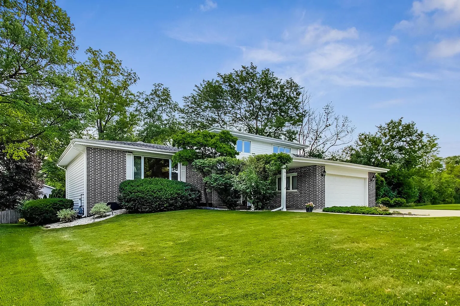 3907 Saratoga Ave photo 1
