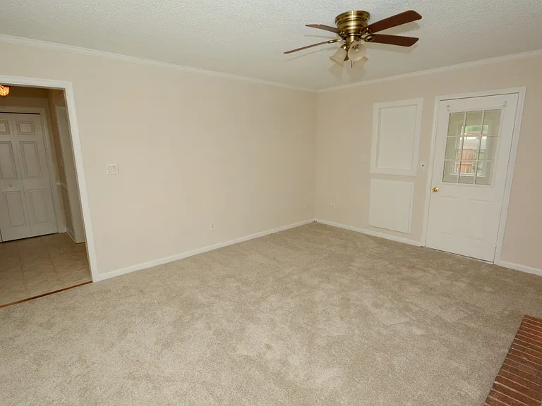 1217 Reardon Cir — Photo 41