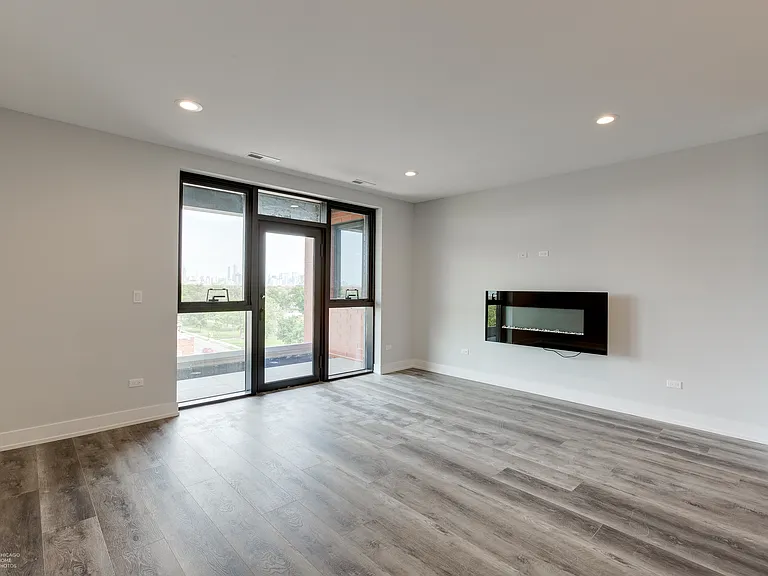 1604 N Richmond St #2D — Photo 8