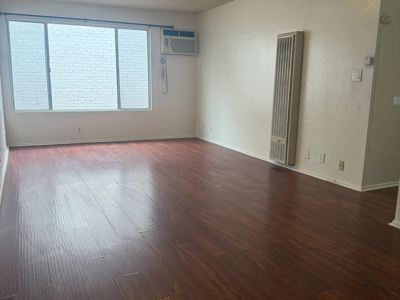 Studio, 550 sqft, $1,850 — Photo 4