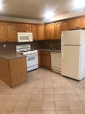 Rented by Johanna Gyuro, LREB | media 1