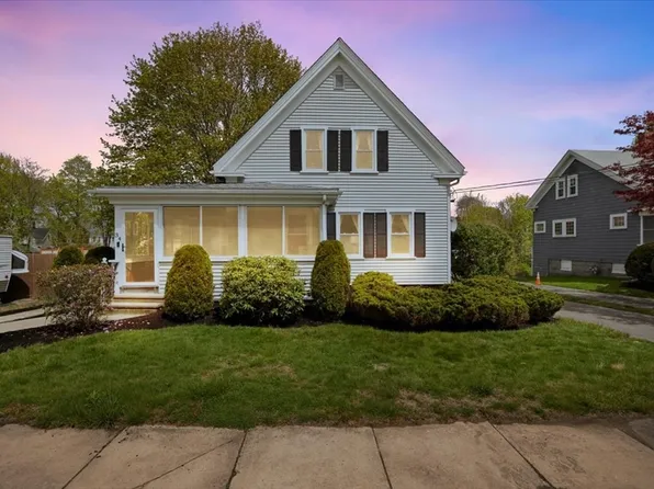 34 Erin St, Whitman, MA 02382