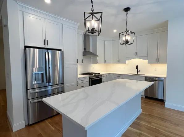 130 Sage Lane #17, Portsmouth, NH 03801