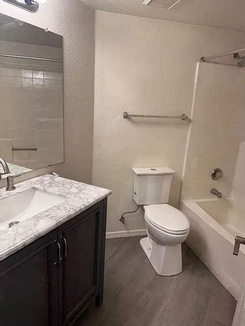 Building Photo - 8455 W Sahara Ave #224