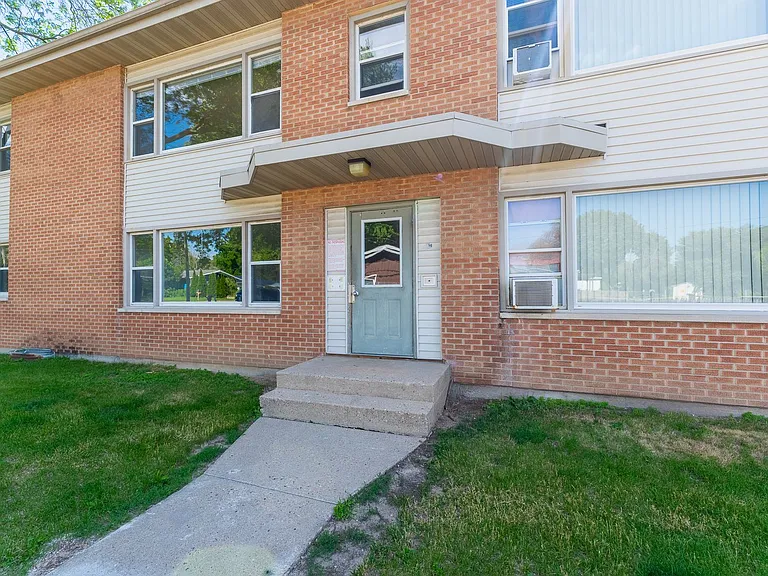 2113 Lake Point Dr — Photo 11