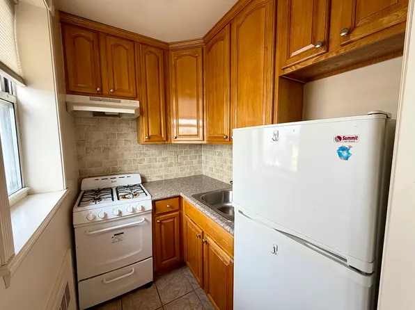 59 Gelston Avenue image 1 of 6