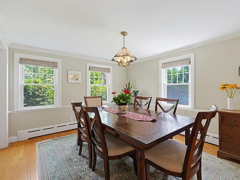 11 Hatfield Rd — Photo 11