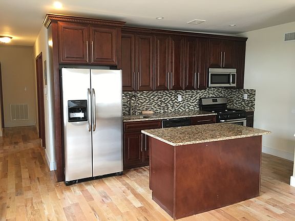 3rd image of 17764 106th Ave #2