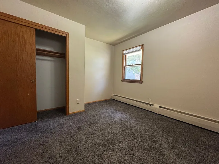 616 Ivy Ave E — Photo 5