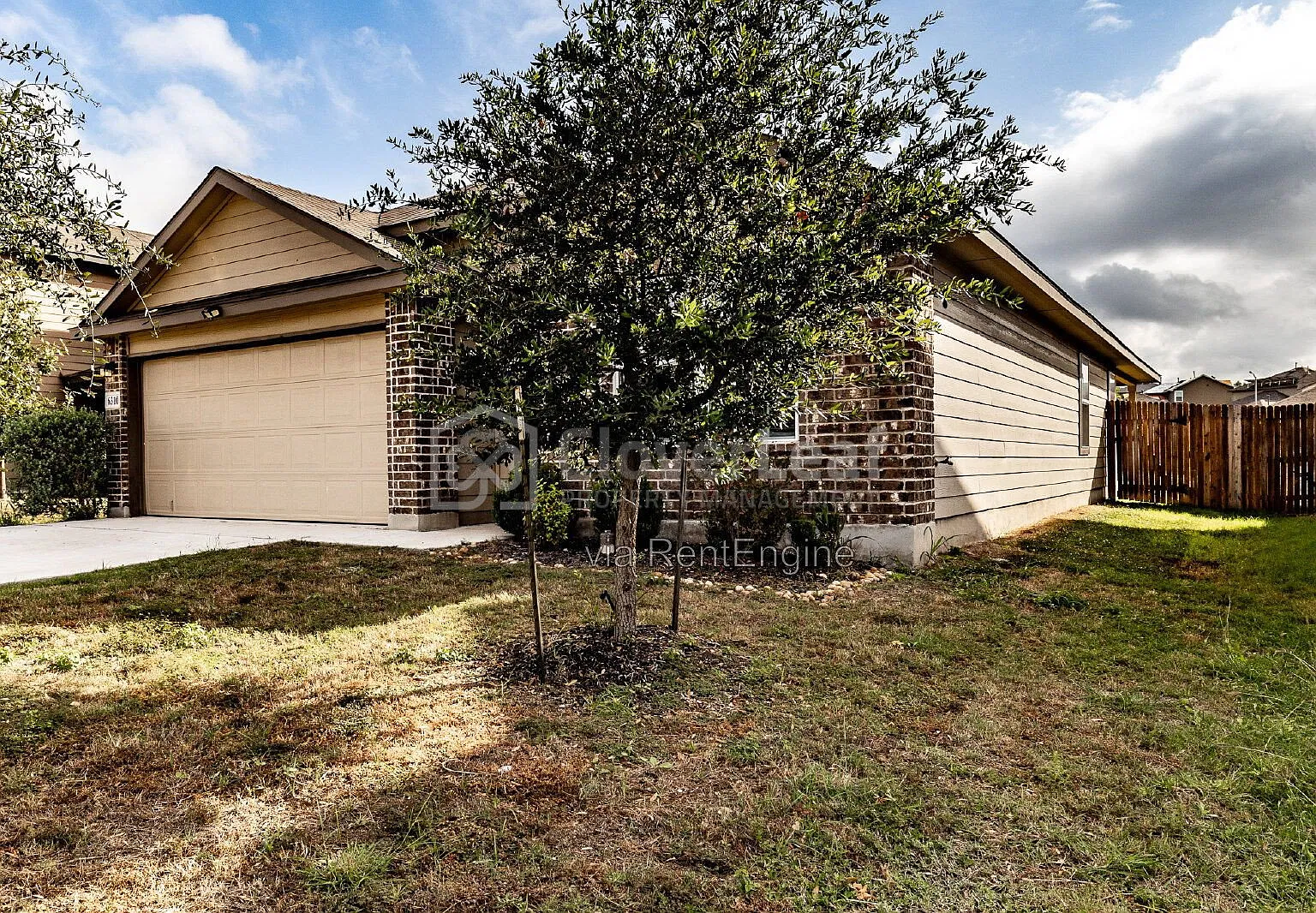 3 bed, 2.0 bath, 1644 sqft, $1,650 — Photo 2