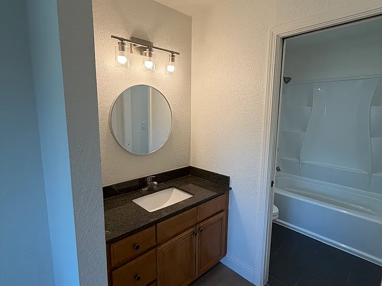 1089 Honey Ct — Photo 12