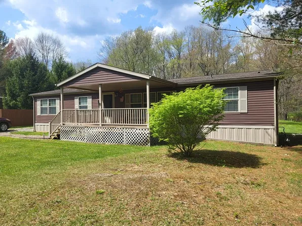 40 Holiday Acres Ln, Vowinckel, PA 16260