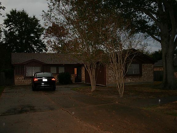 2 car garage, opens into laundry room, and then kitchen