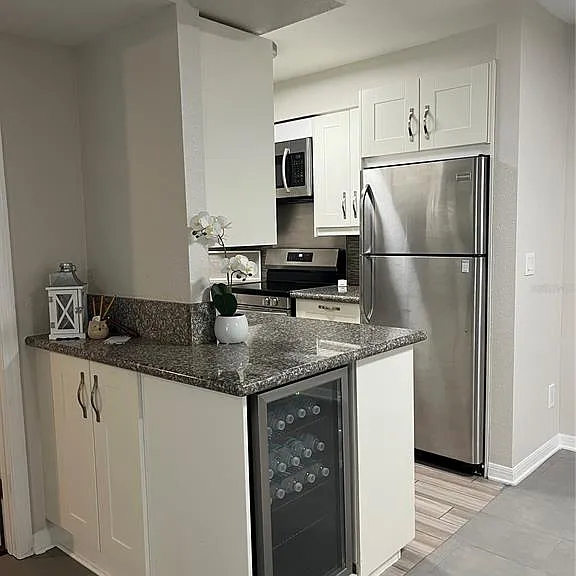 528 Golden Raintree Pl — Photo 8