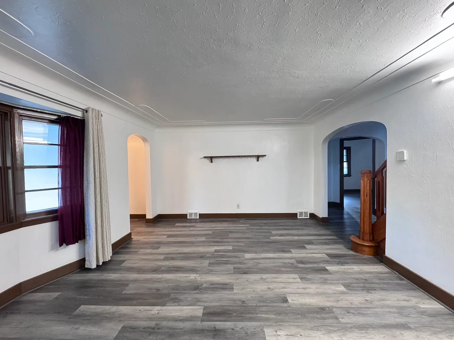 270 Straley Ave — Photo 3