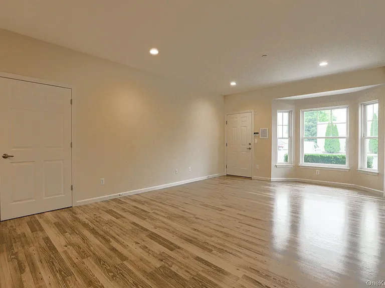 1 Grace Ln — Photo 4