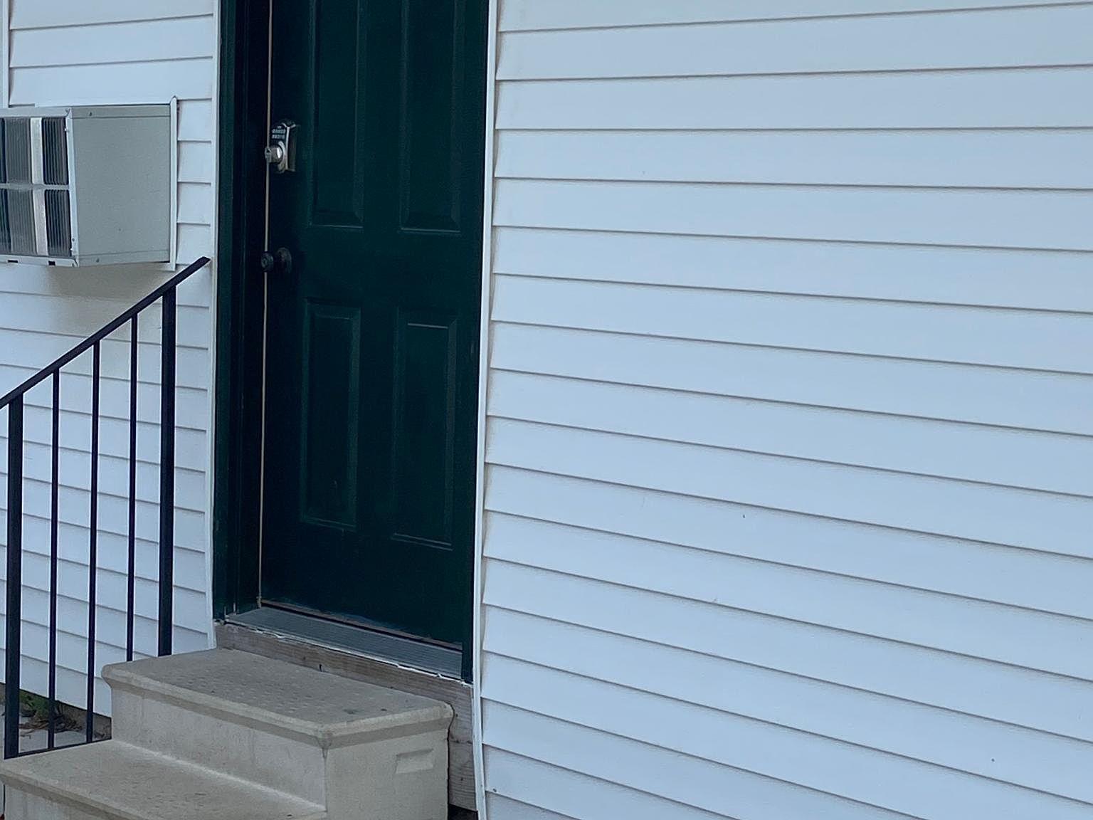 25731 W Bridge St APT 1, Channahon, IL 60410 | Zillow