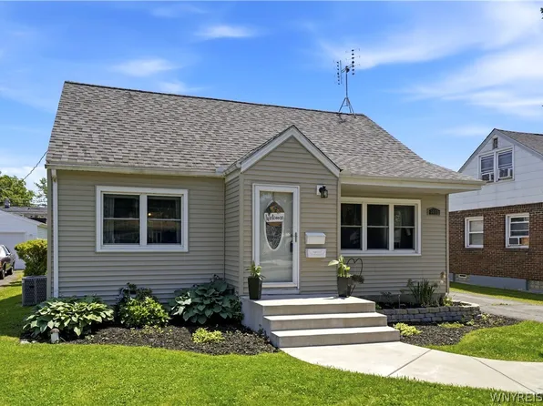 3009 Kirschner Pkwy, Hamburg, NY 14075