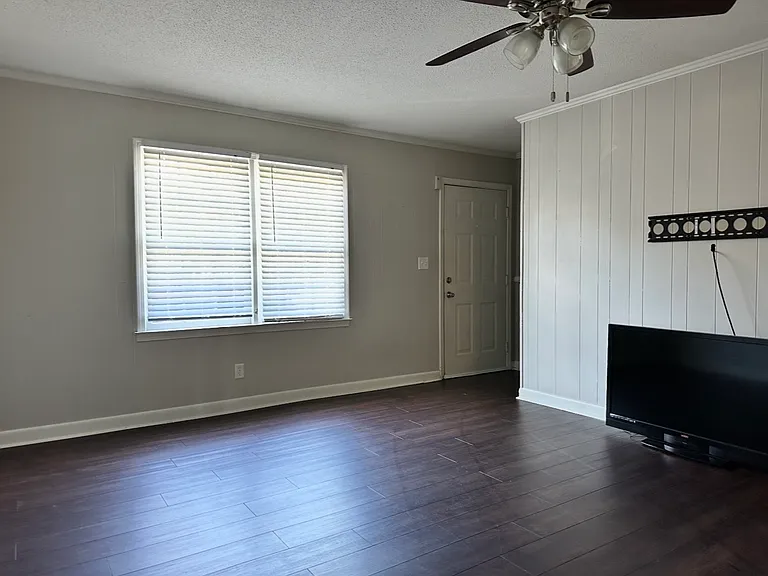 5003 Edwards Rd #19 — Photo 4