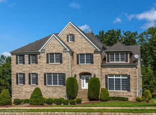 4 Landmark Ln, Marlboro, NJ 07746