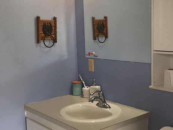 Master 1/2 bath