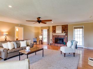 2058 Dade Cir, Dickson, TN 37055