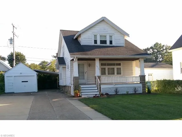 4715 Wood Ave photo 1