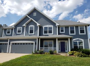 1075 Mission Hills Dr, O'Fallon, MO 63366