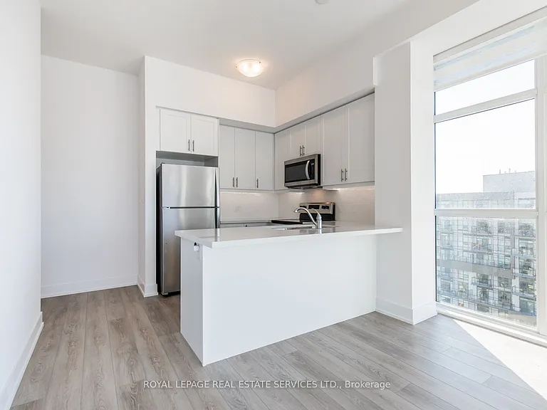 460 Dundas St E #1202 — Photo 5