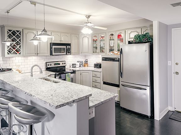 2nd image of 310 W 49th St APT 208