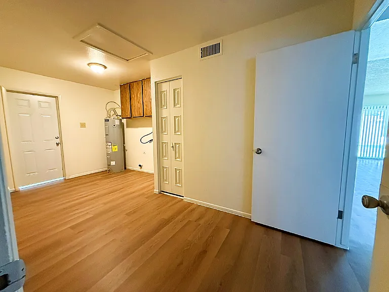 5208 W Calavar Rd — Photo 32