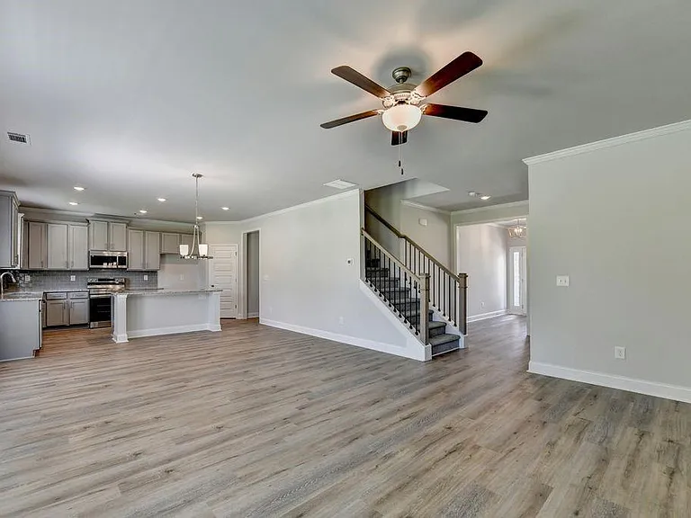 7309 Yewtree Dr — Photo 6