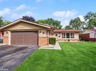 3403 Woodworth Pl, Hazel Crest, IL 60429