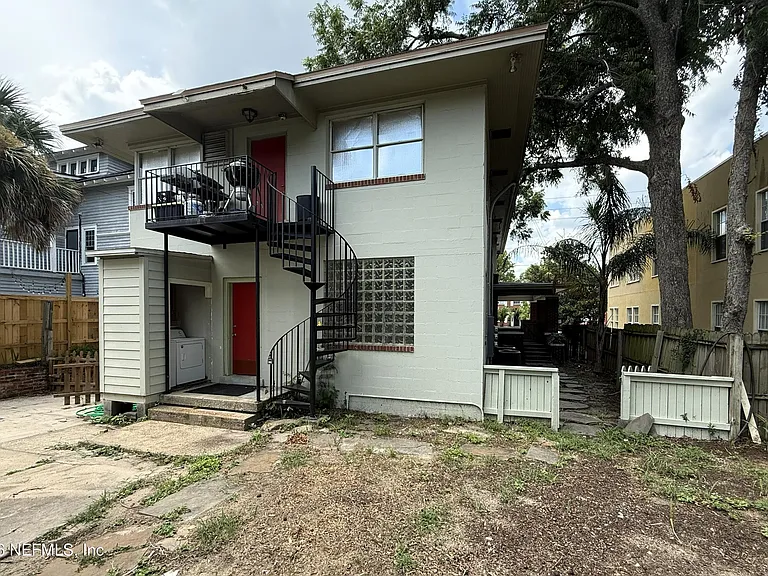 2330 Park St #A — Photo 15