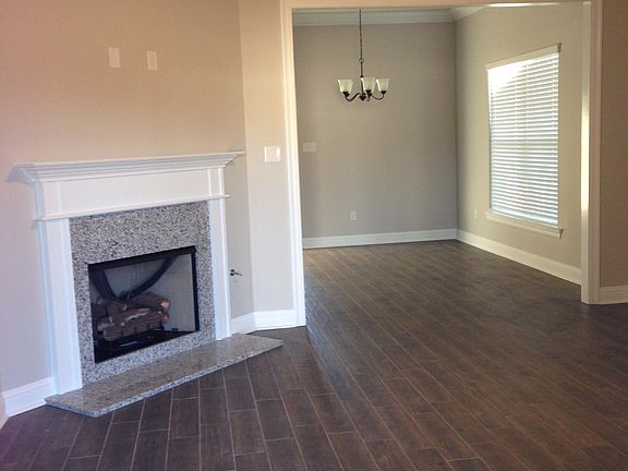 5th image of 613 Acacia Dr