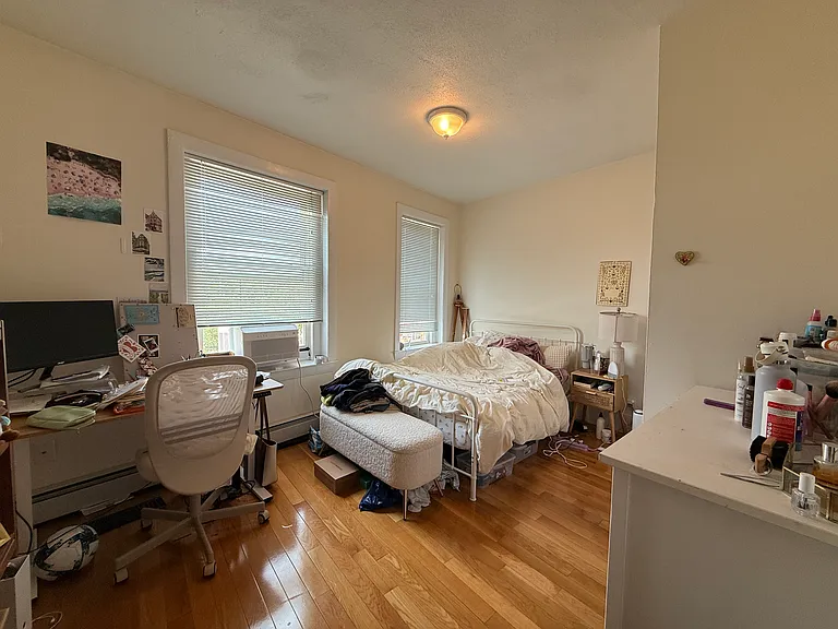 551 Somerville Ave #4 — Photo 15