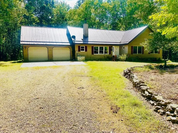 3922 Hudson Dr, Fisher, PA 16225