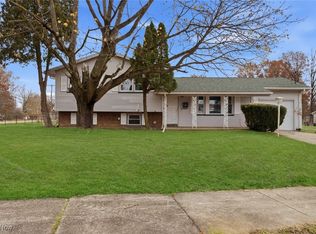 227 Greeley Ln, Youngstown, OH