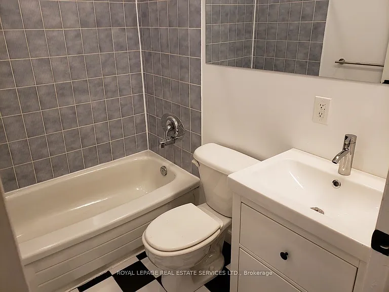 673 Woodbine Ave #2 — Photo 13