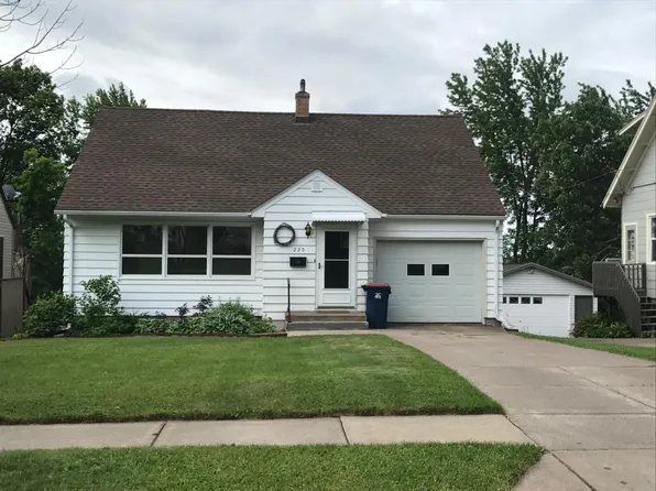 220 W Winona St, Duluth, MN 55803