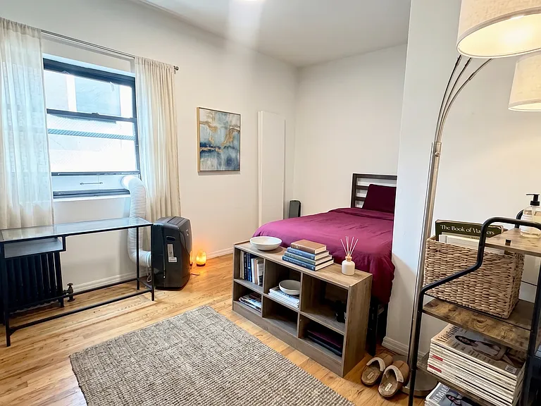342 E 9th St #3C — Photo 6