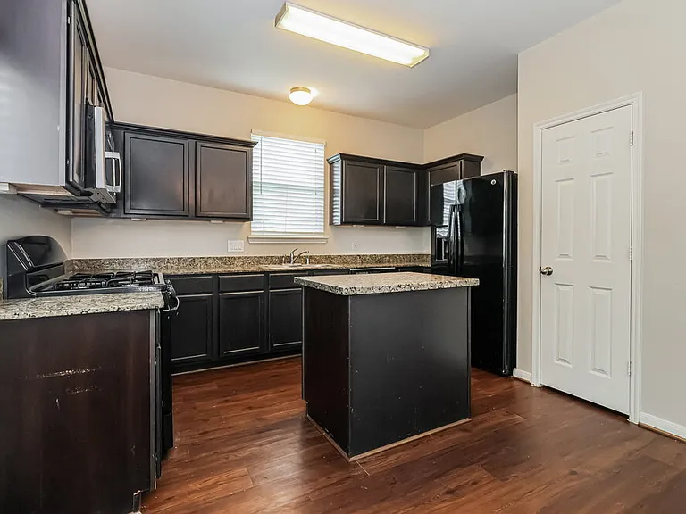 3355 Allington Ct — Photo 7